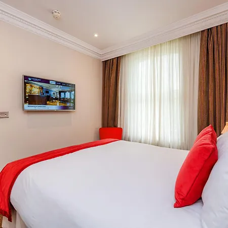 Ashburn Hotel-2